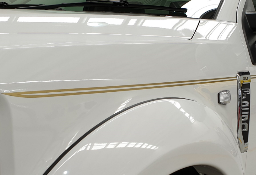 What Are Methods Of Auto Pinstriping Gold Coast?