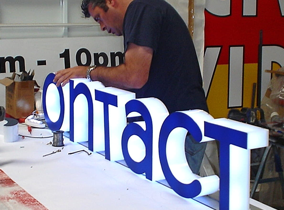 3D fabricated letters